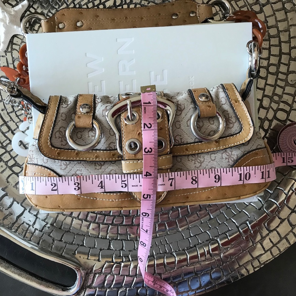 Y2K 🔥VINTAGE “IT GIRL” BIG G MINI BAGUETTE BAG WITH CHUNKY CHARMS - Picture 2 of 16